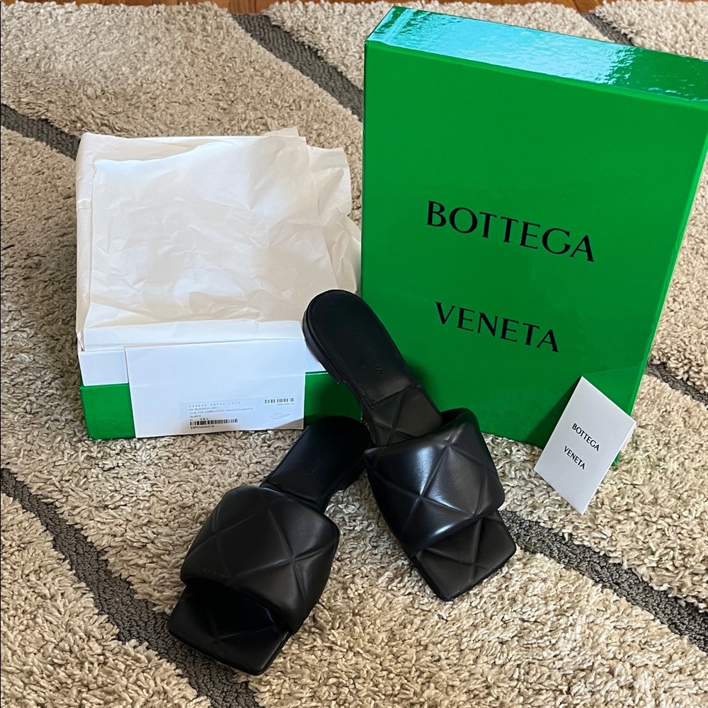 Bottega Veneta Black Quilted Slides